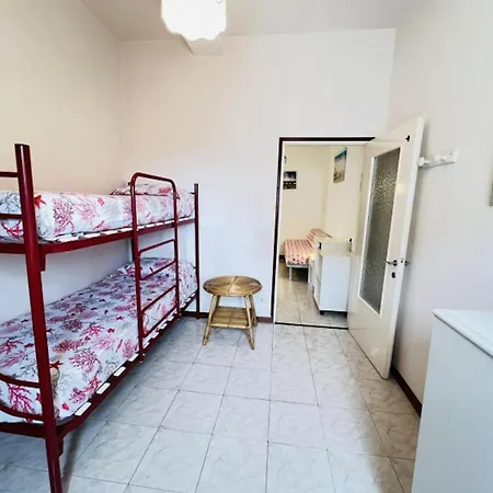Spacious Flat In The Centre Of Bibione *