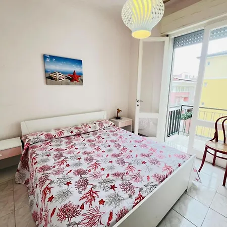 Spacious Flat In The Centre Of Bibione *