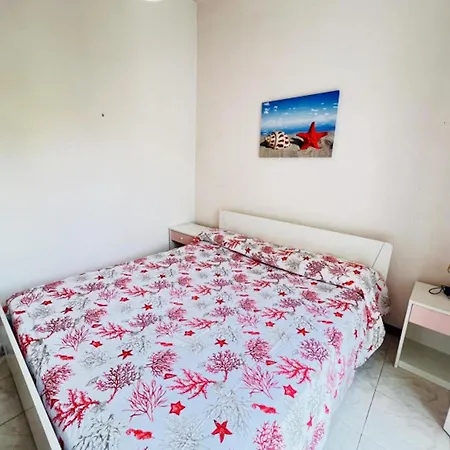 Spacious Flat In The Centre Of Bibione Apartamento