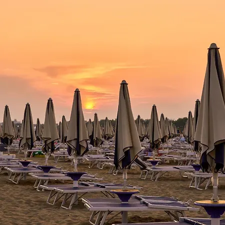 Spacious Flat In The Centre Of Bibione Apartamento *