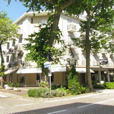 Spacious Flat In The Centre Of Bibione Apartamento